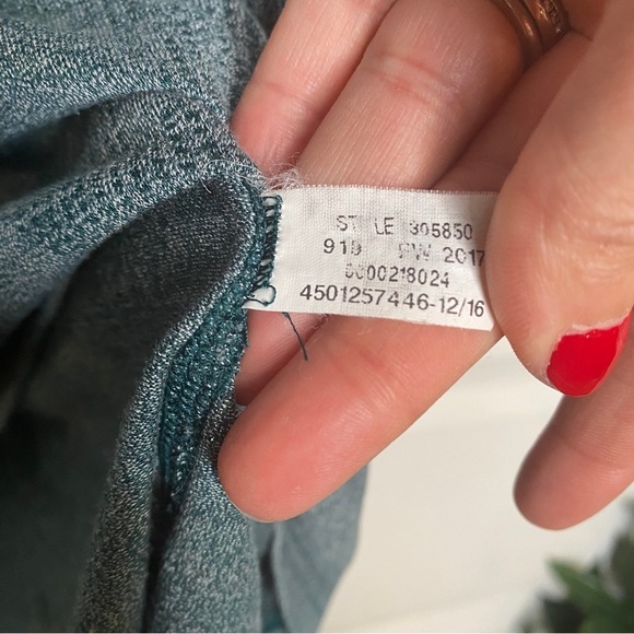 Under Armour Fitted Heather Green HeatGear 3/4 Sleeve Pullover Shirt Size Medium - Picture 7 of 7